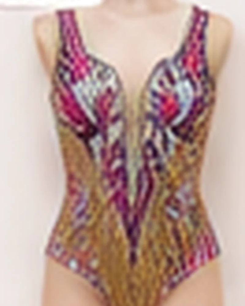 Diseño de maillot rosa y dorado Rítmica Center